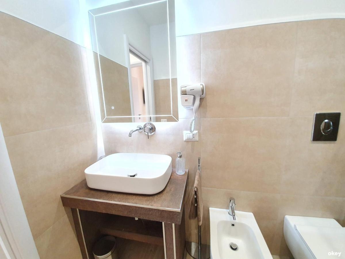 2B Home - Bari Centro Bagian luar foto