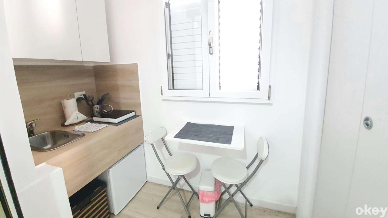2B Home - Bari Centro Bagian luar foto